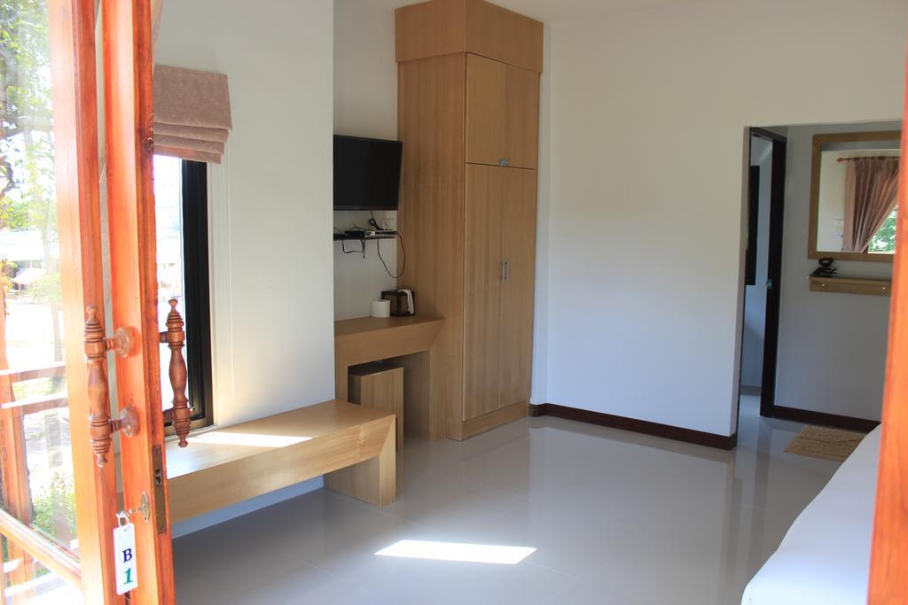 Lanta Happy Hill Hotel Koh Lanta Room photo