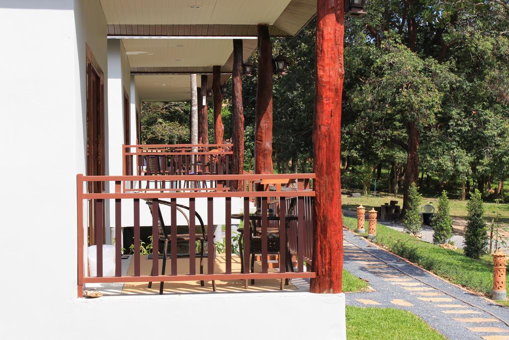 Lanta Happy Hill Hotel Koh Lanta Exterior photo