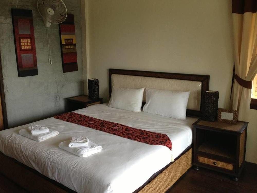Lanta Happy Hill Hotel Koh Lanta Exterior photo