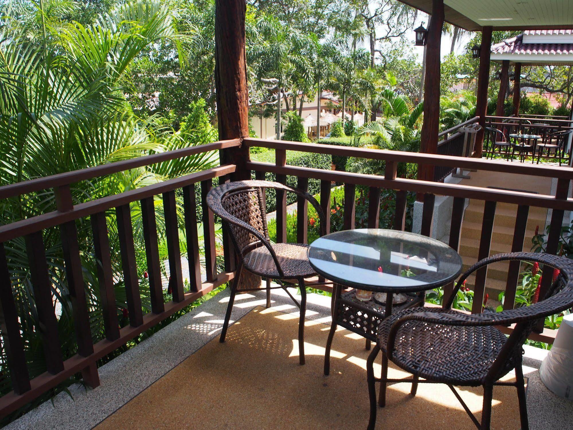 Lanta Happy Hill Hotel Koh Lanta Exterior photo